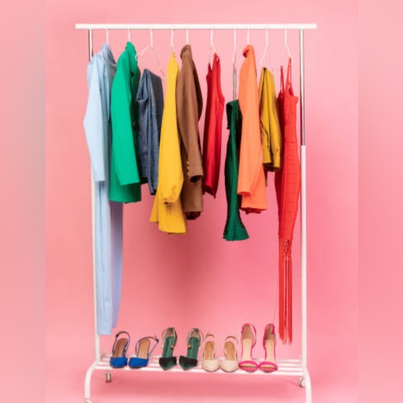 Fill a 5lb box during my lives. You pick items when shown - Picture 3 of 3